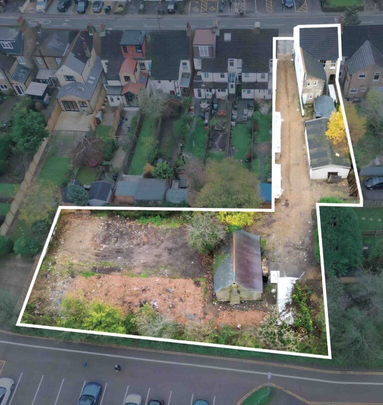 Mixed-Use Building & Land in Croxley Green, WD3