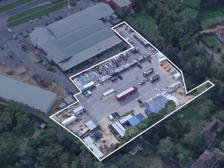 Open Storage site with asset management and development potential