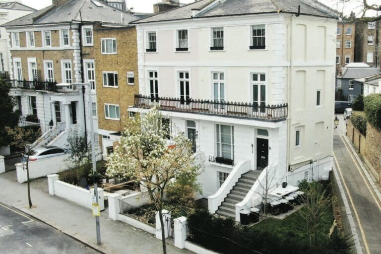 Unbroken freehold building comprising 7 serviced apartments in Notting Hill