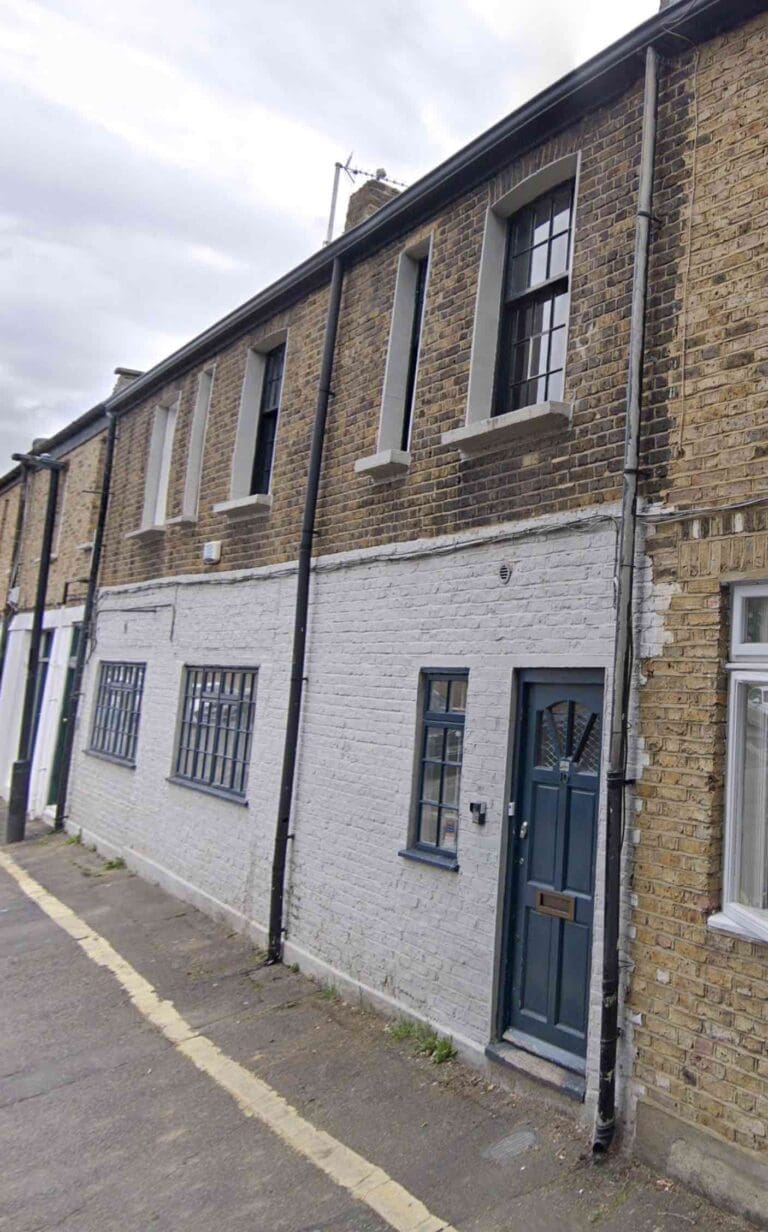 Conversion opportunity to create two mews houses in Hammersmith