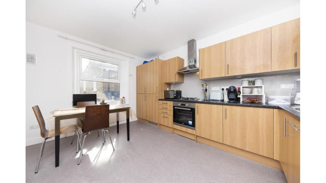 Freehold vacant commercial & residential investment in Wandsworth