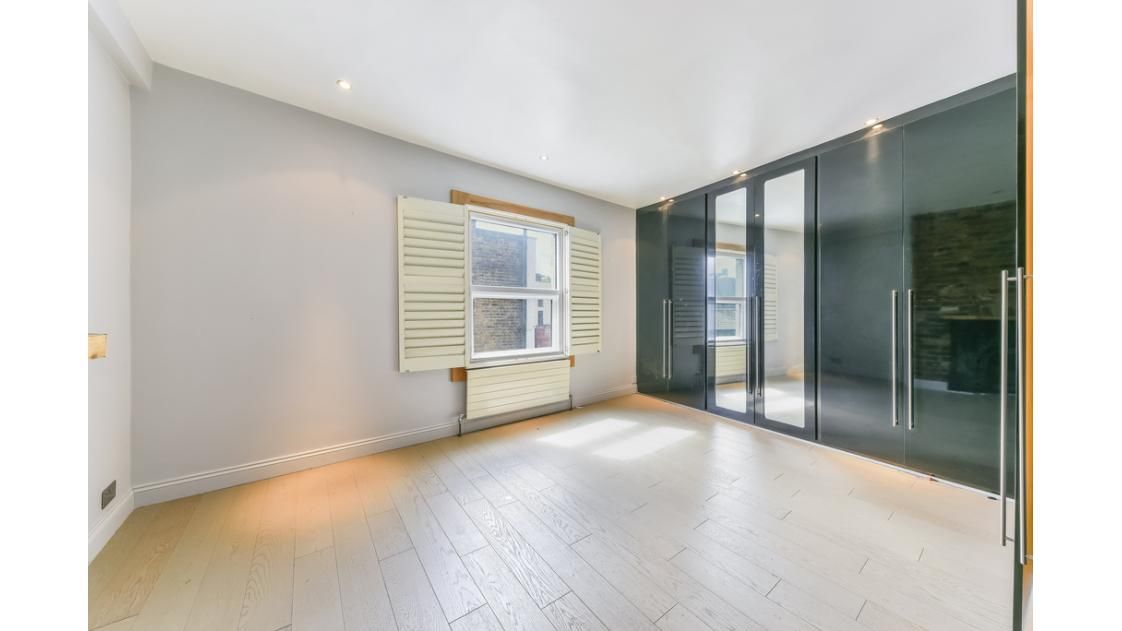 Freehold vacant commercial & residential investment in Wandsworth