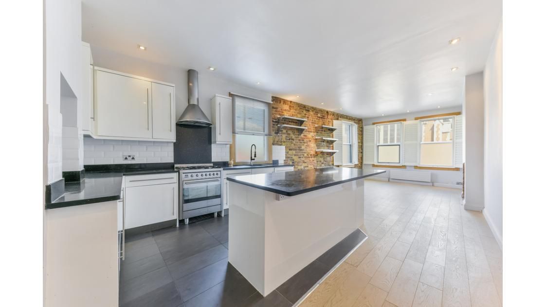 Freehold vacant commercial & residential investment in Wandsworth